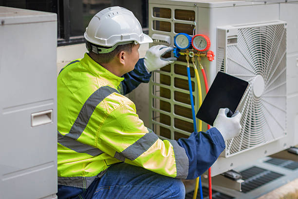 Professional Hvac technician working in Holmes, PA